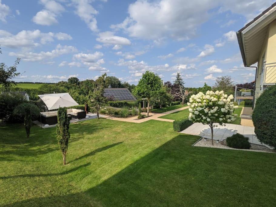 Schoene Wohnung Mit Terrasse & Blick Ins Gruene Dormettingen Buitenkant foto